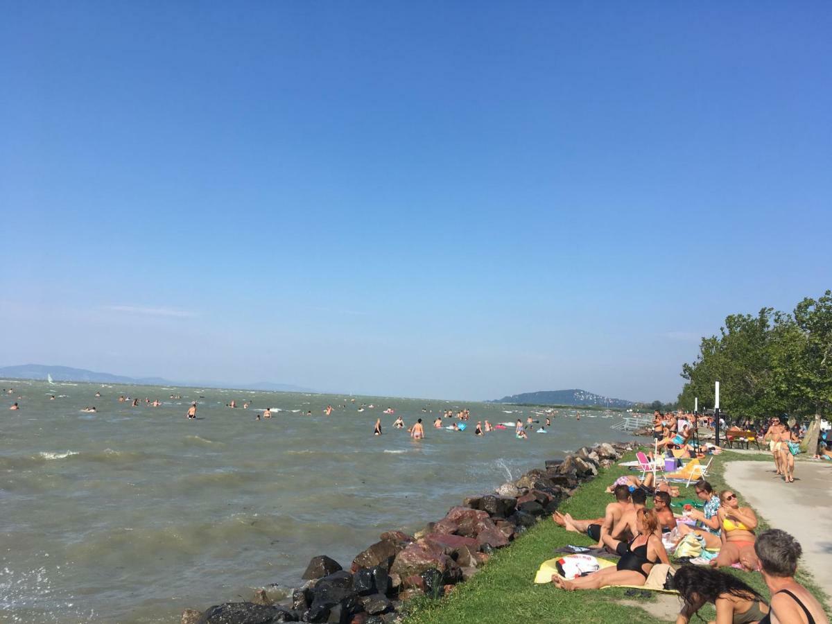 Balatoni Retro Villa Balatonfenyves Bagian luar foto