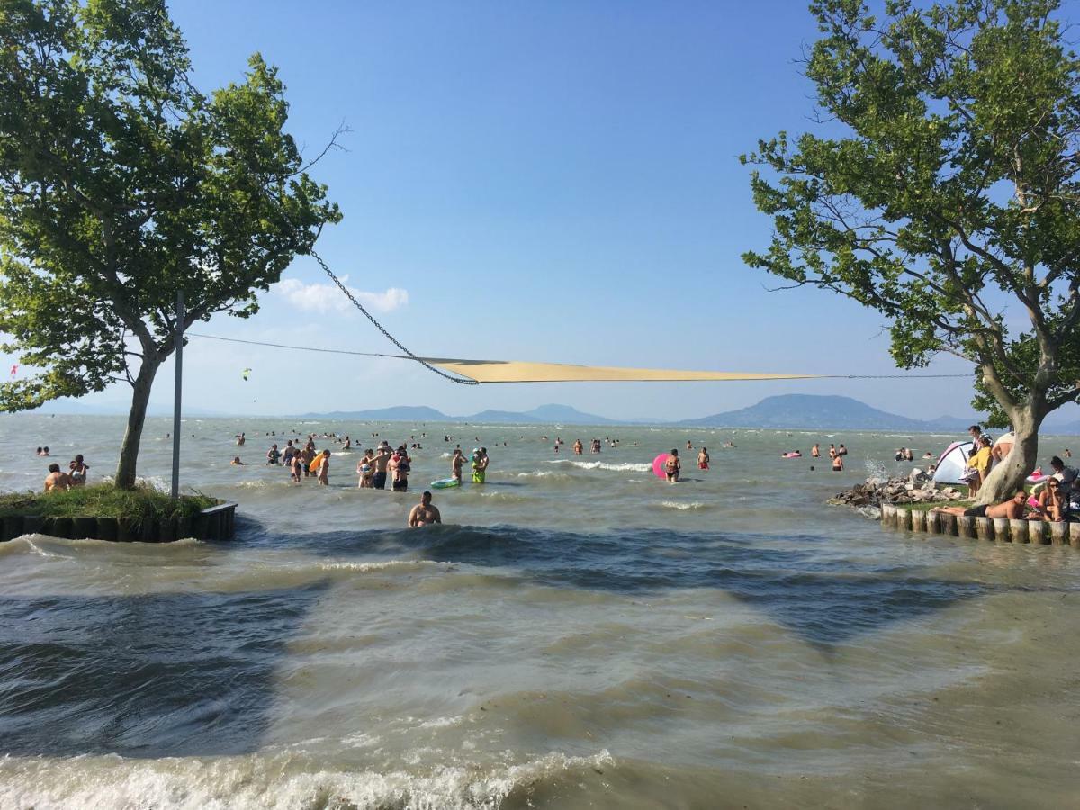 Balatoni Retro Villa Balatonfenyves Bagian luar foto